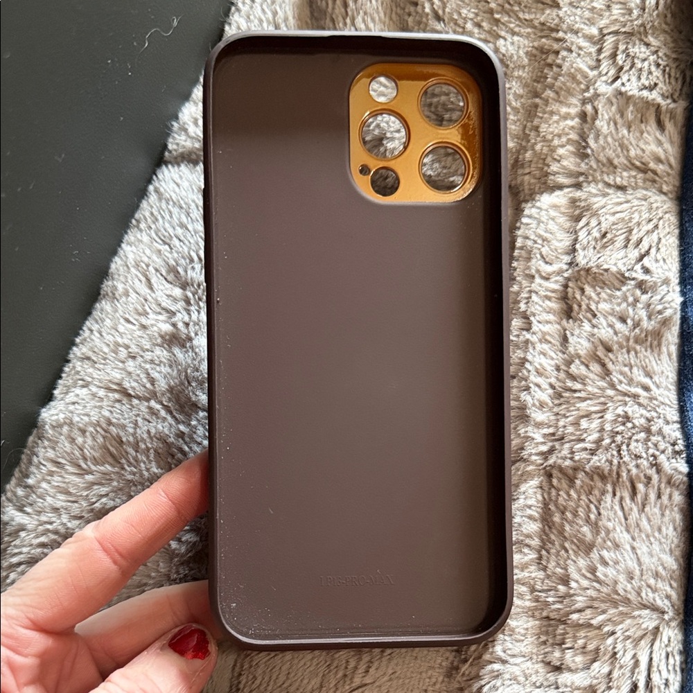 Louis Vuitton Monogram Brown Phone Case with Card Slot - Picture 4 of 4
